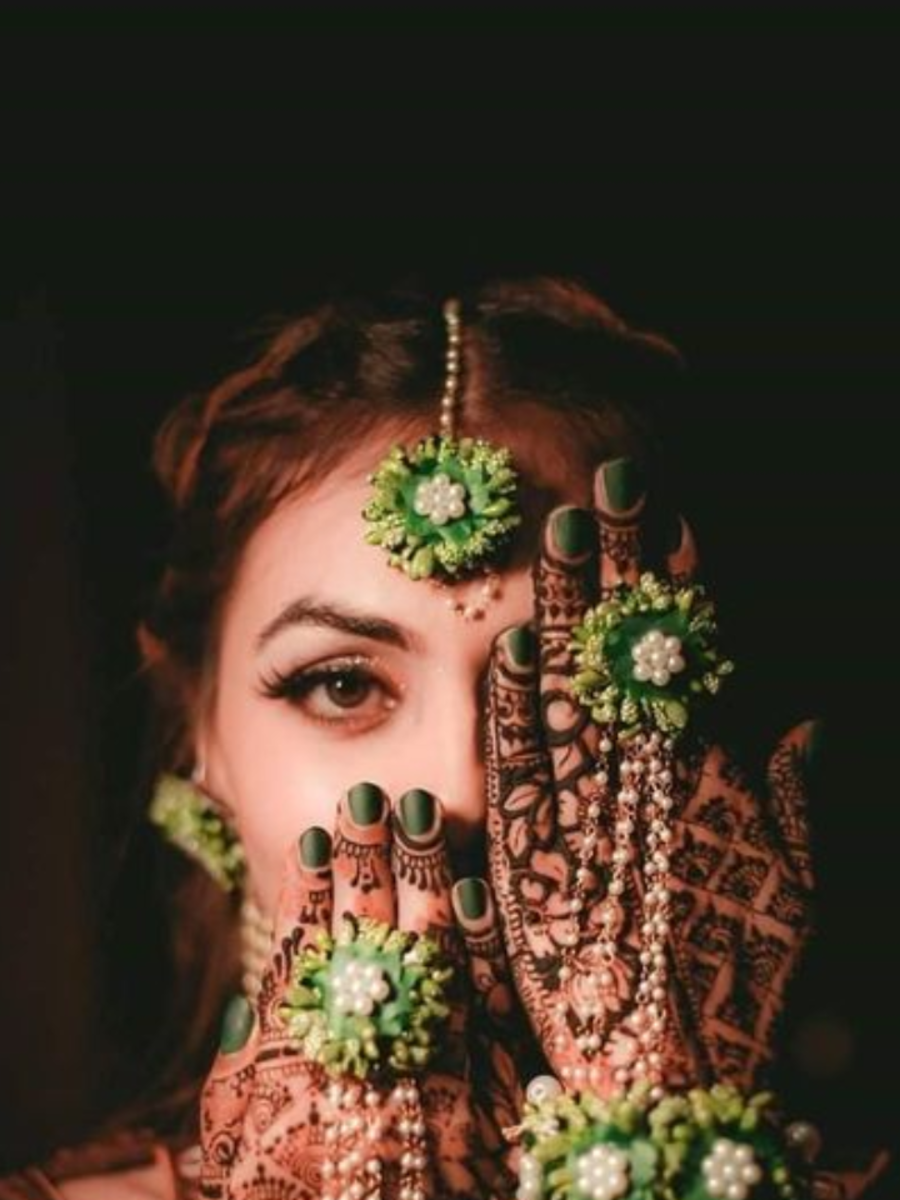 Easy And Simple Mehndi Designs For Karwa Chauth 2024