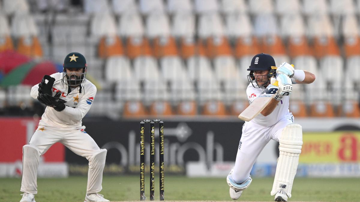 PAK vs ENG, 2nd Test Day 4 LIVE updates: Pope and Root at the crease as England chase target of 297