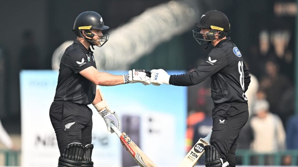 Pak tri-nation series - Williamson hails 'outstanding' Conway after record partnership against SA