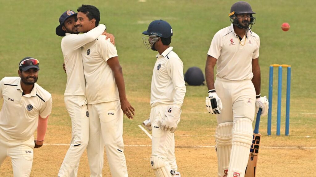 Ranji Trophy: Jharkhand spinners plot Tamil Nadu’s downfall